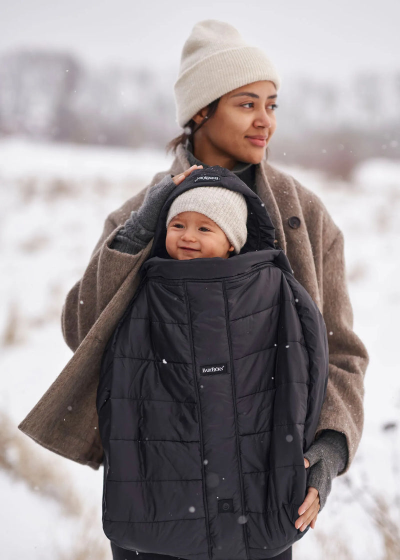 Hyr Vinterskyddsöverdrag till BabyBjörn Bärsele hos Parently