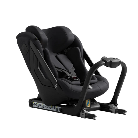 Axkid One 3: marknadens säkraste bakåtvända bilbarnstol med ISOFIX-bas