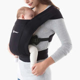 Ergobaby Embrace Pre-Loved / Svart 12 + Månader Bärsele & Ryggsäck